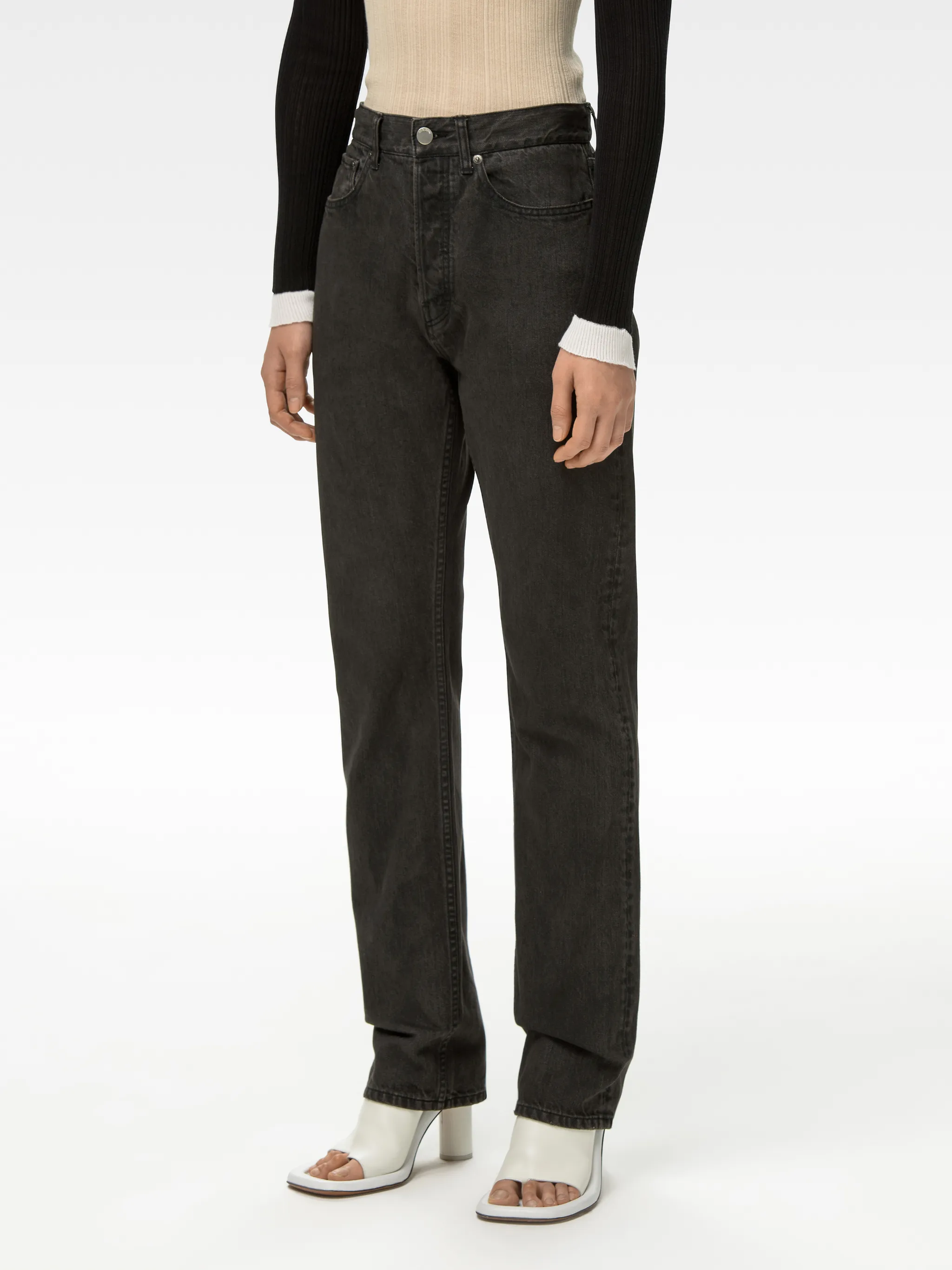 LADIES RELAX FIT DENIM PANTS
