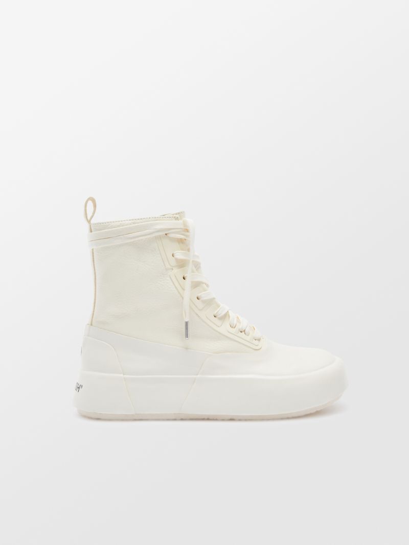 LEATHER MIX HI-TOP SNEAKER