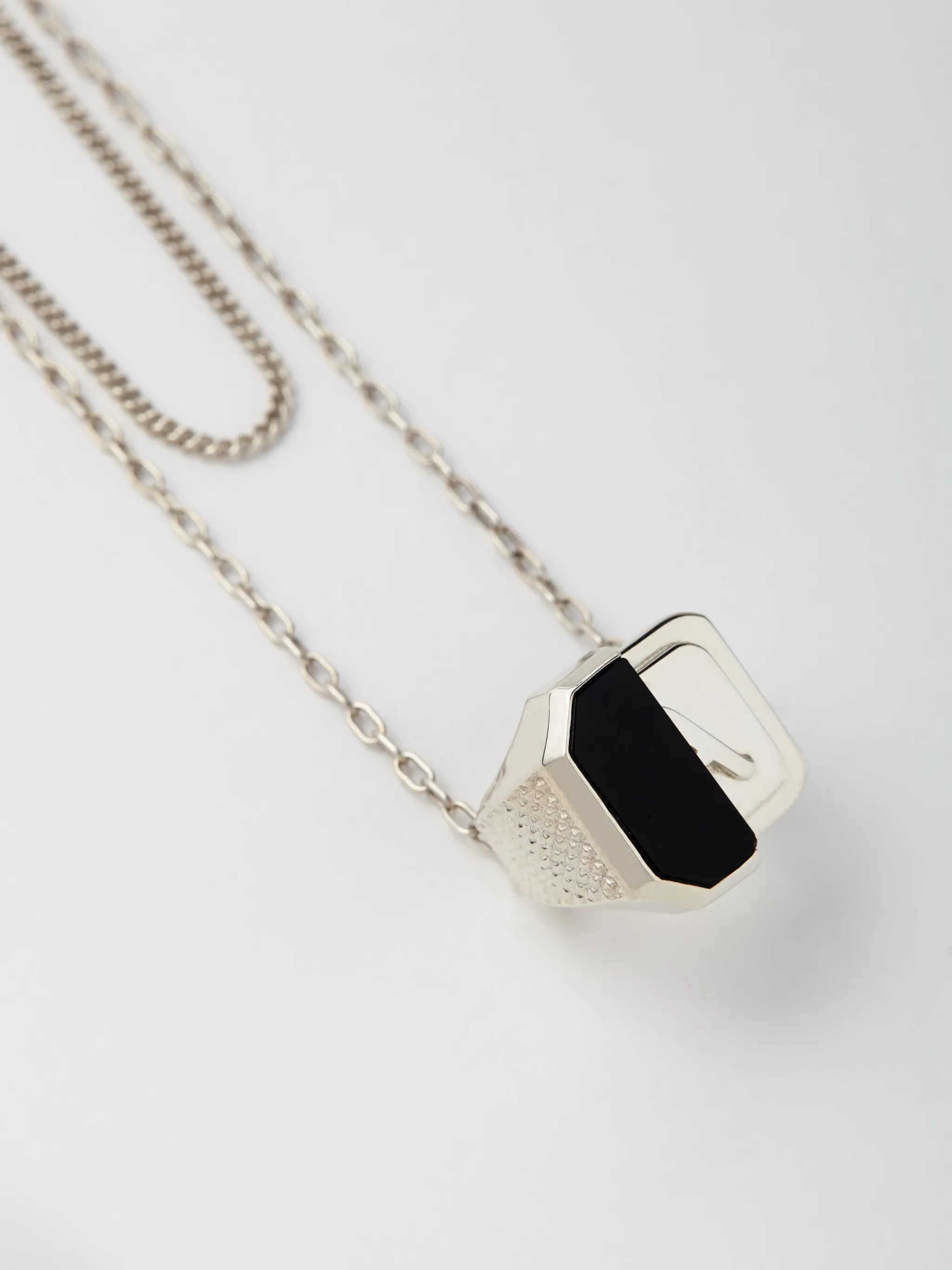 MISFIT STONE RING NECKLACE