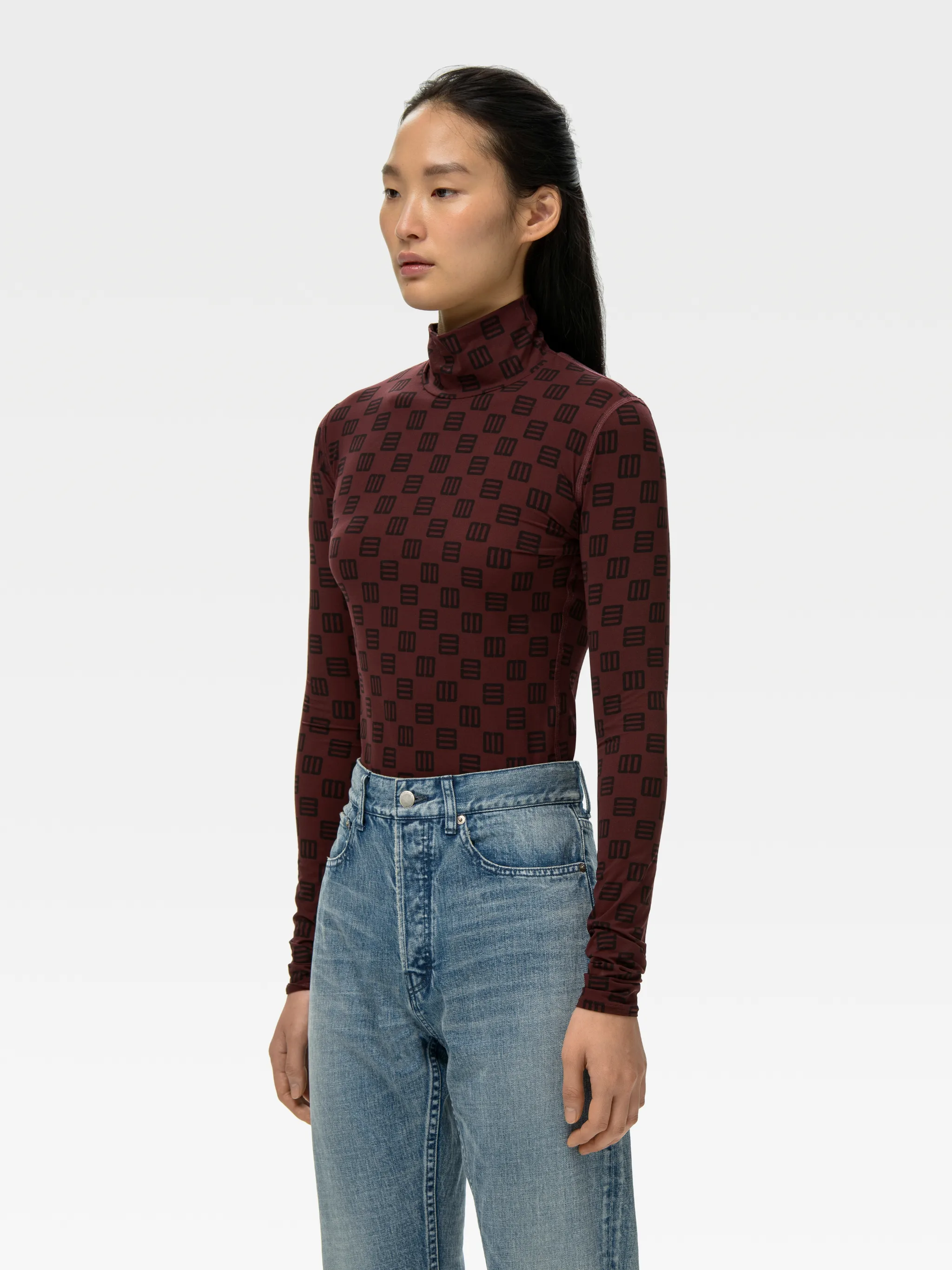 MONOGRAM FITTED TURTLENECK