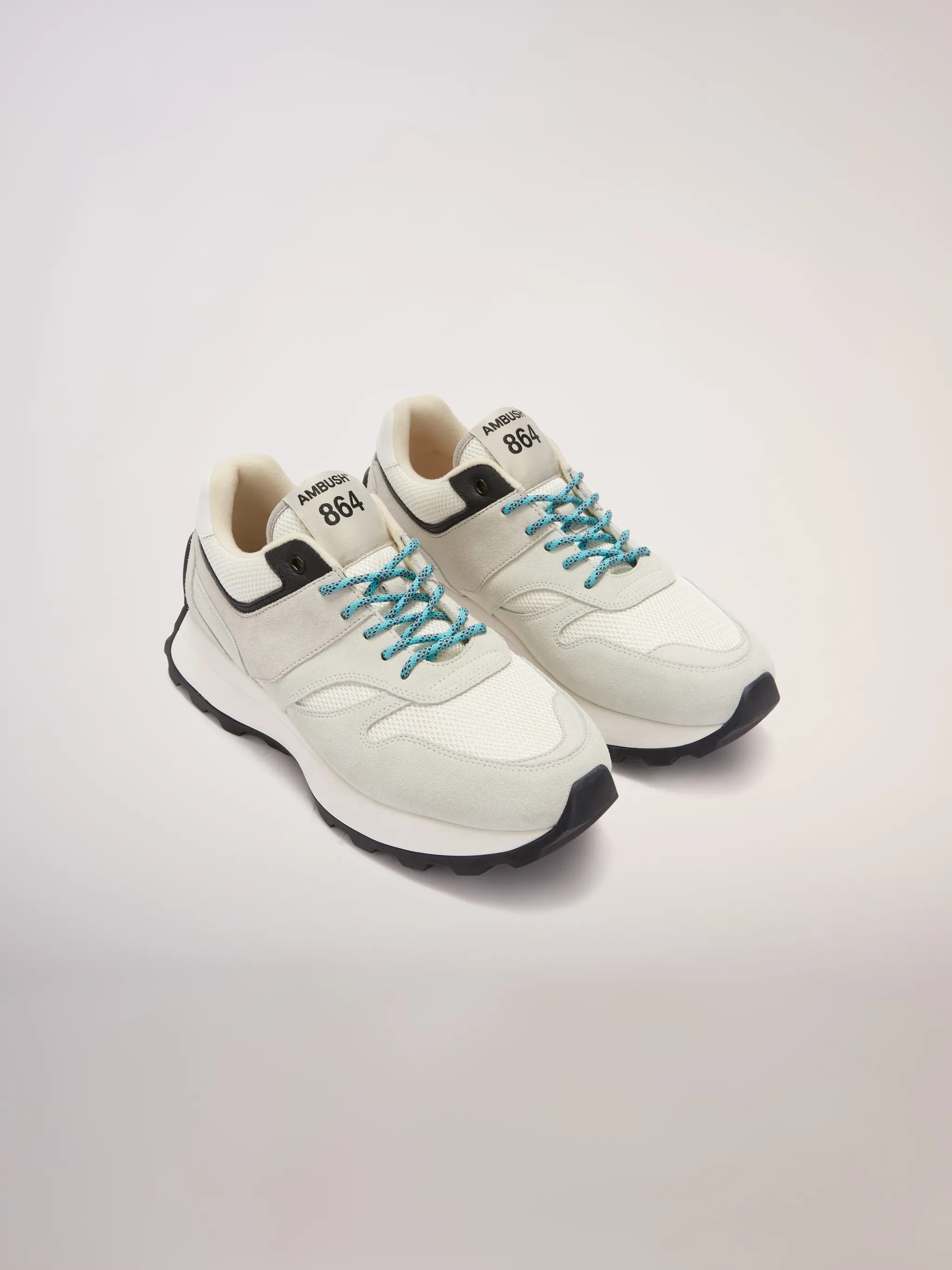 NEW SNEAKER