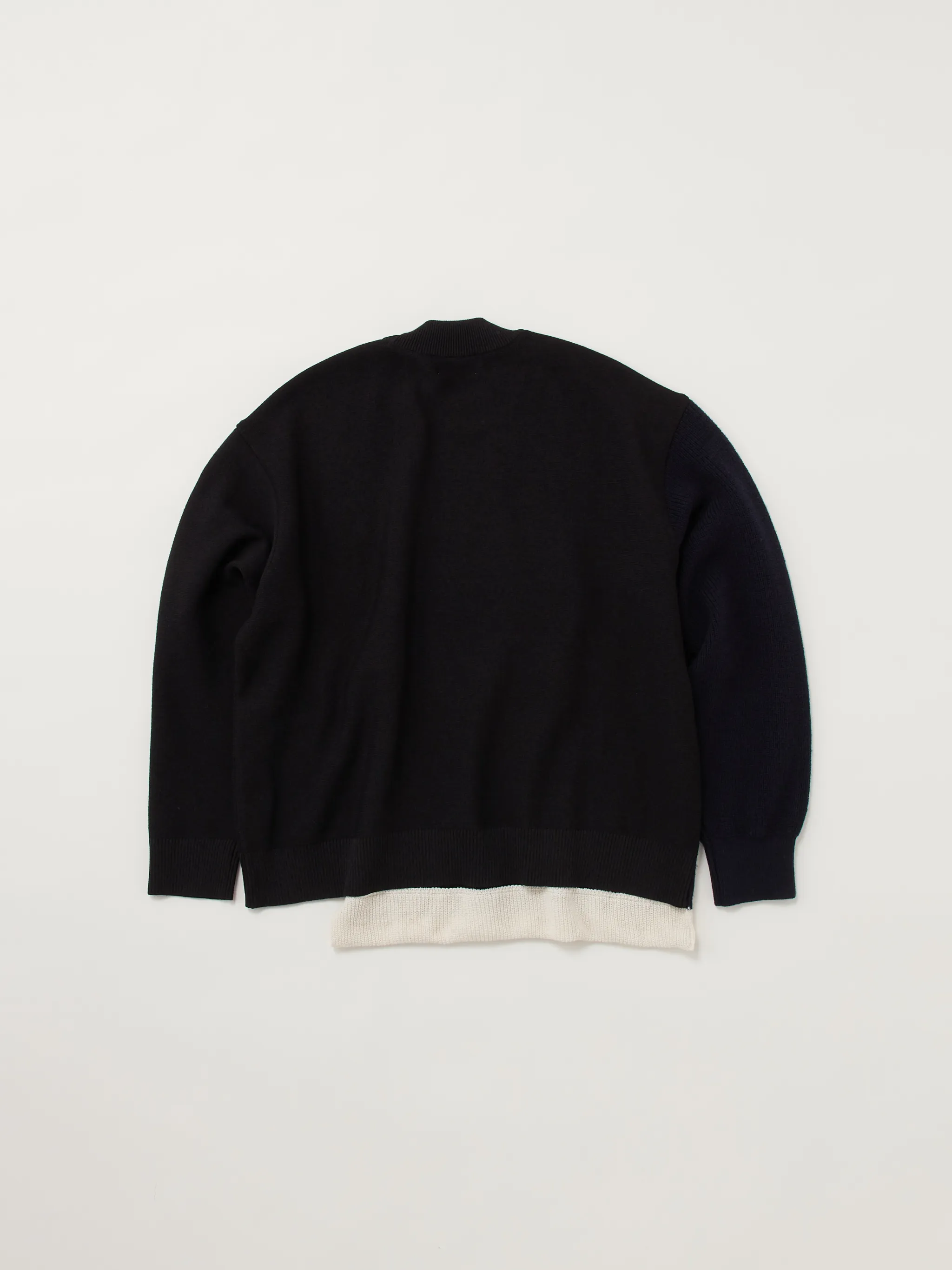 OVERLAP CREWNECK KNIT