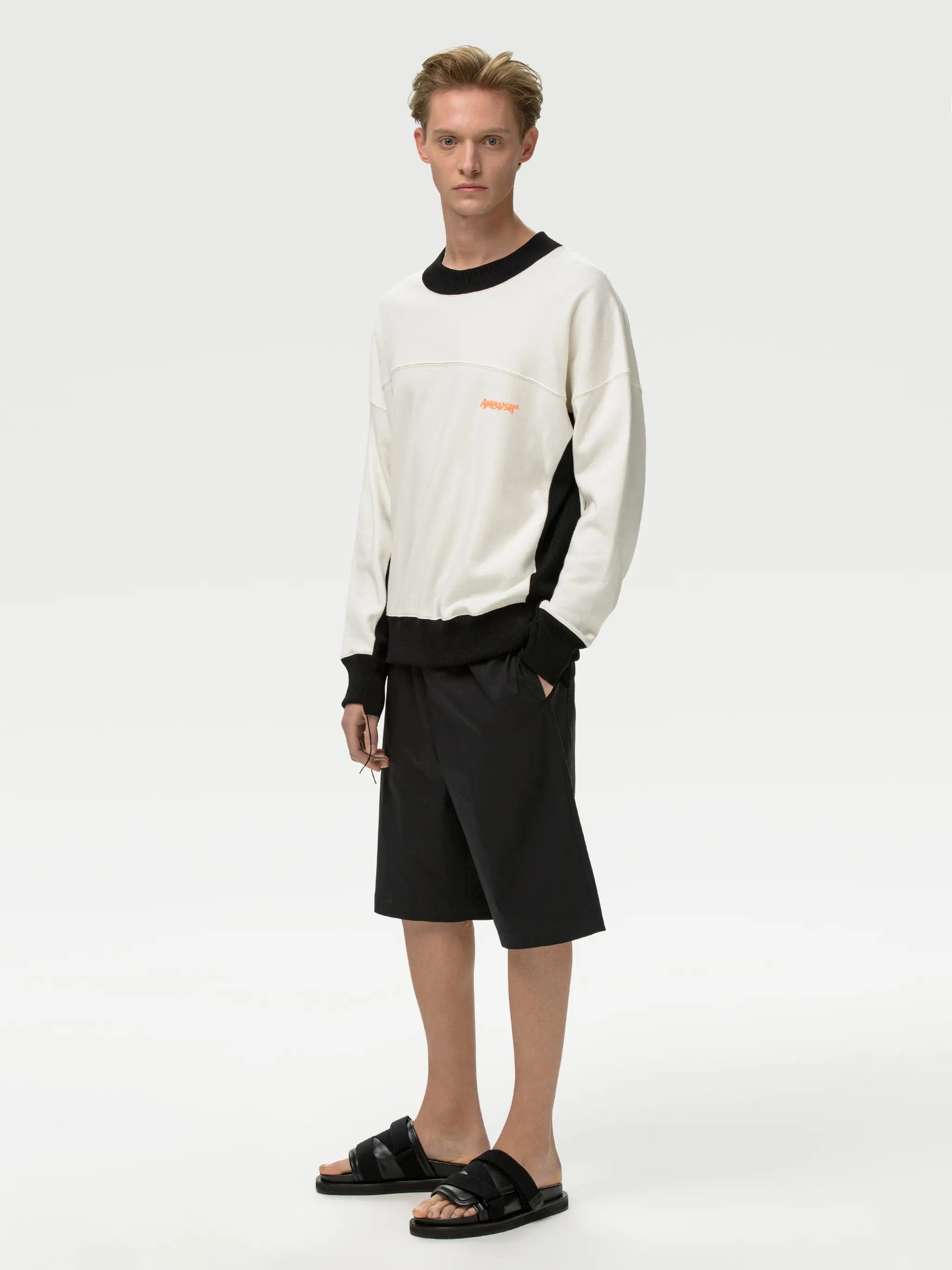PANEL SWEATSHIRT