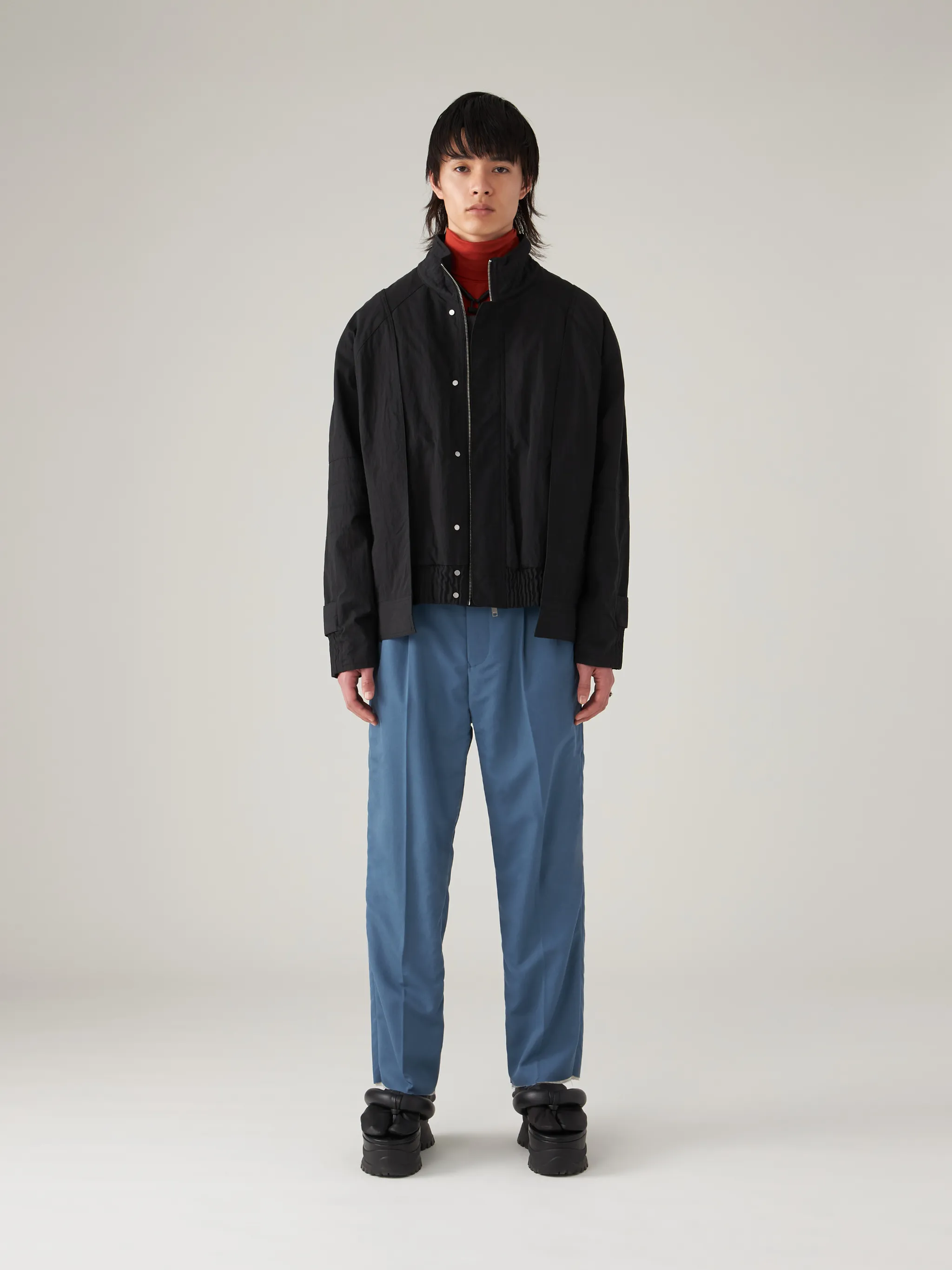 pleat-detailing straight-leg trousers