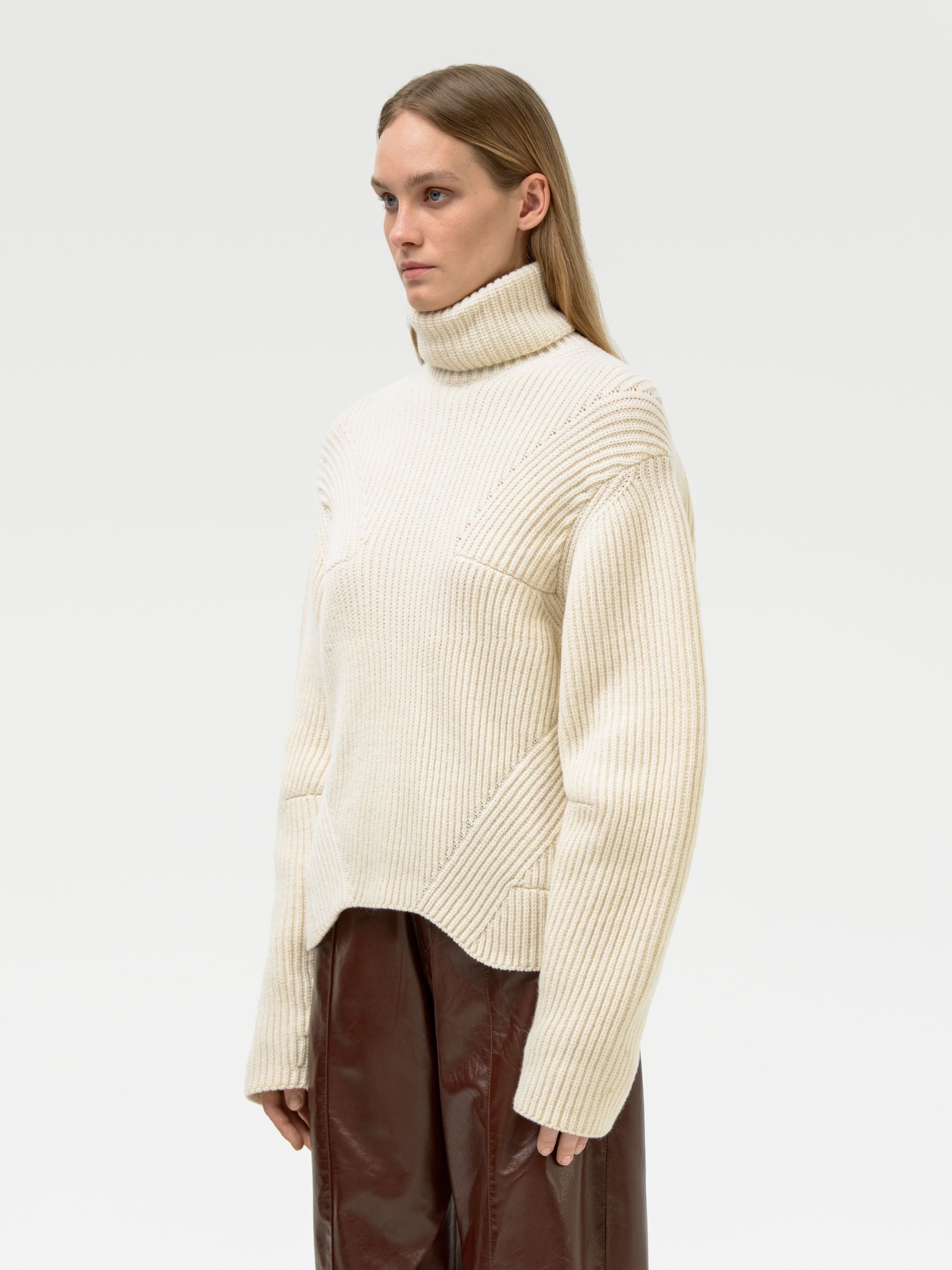 RIB KNIT TURTLE NECK AMBUSH® Official