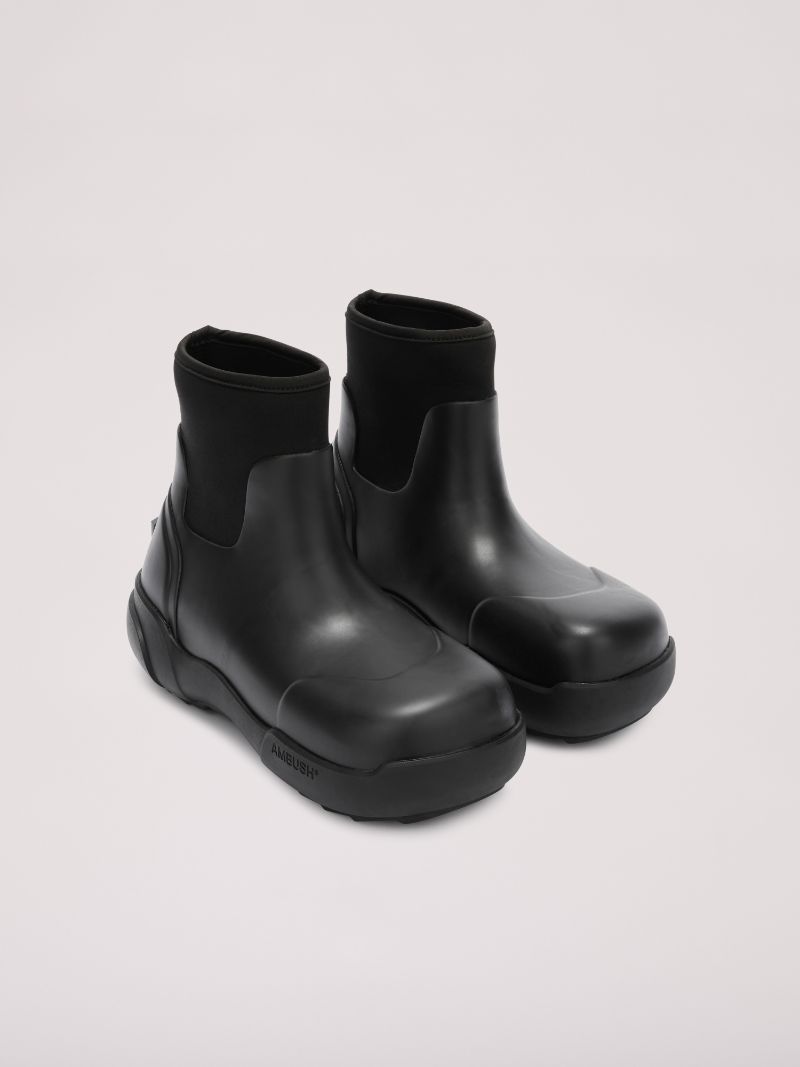 RUBBER BOOT