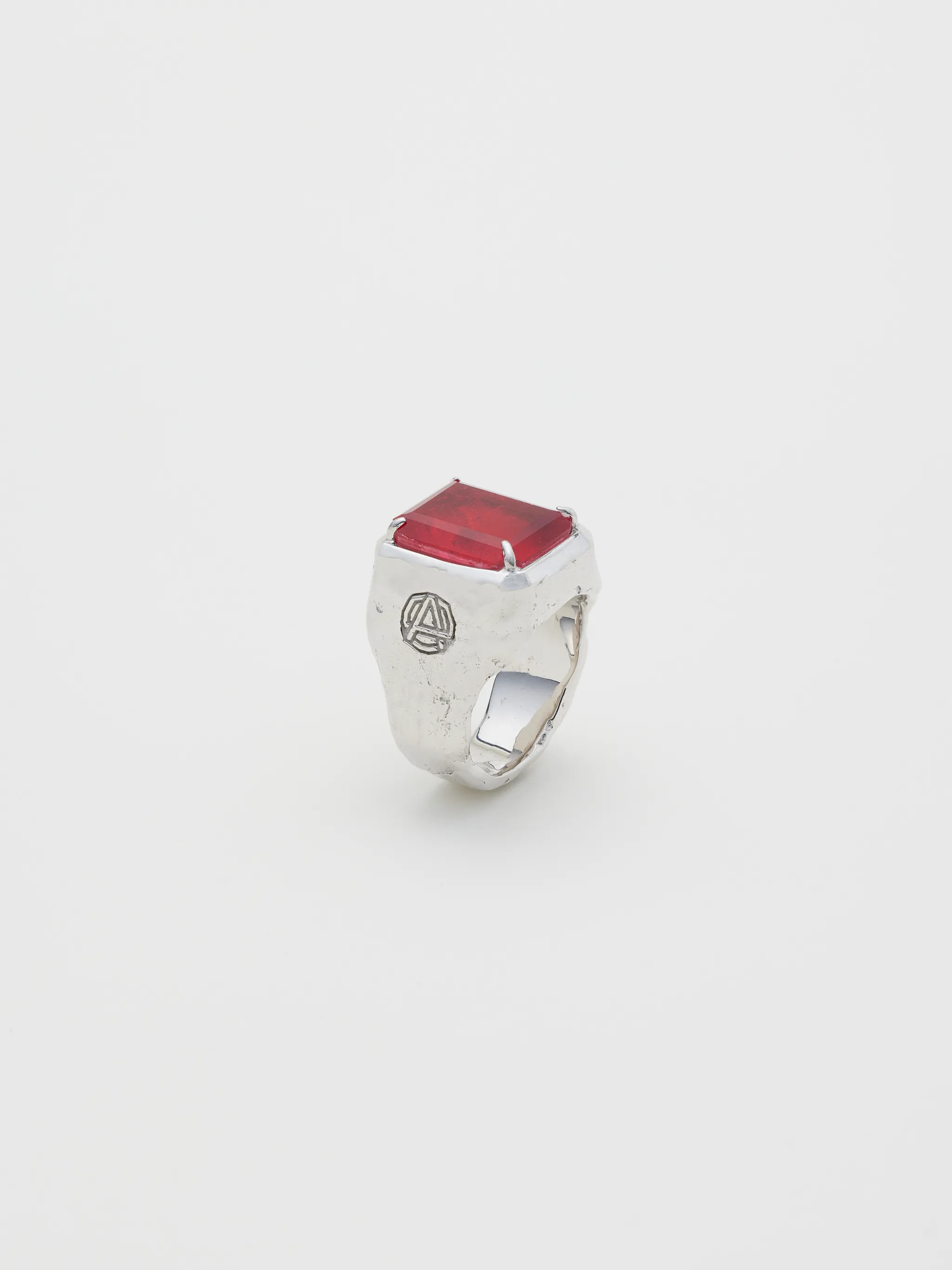 SMALL SQUARE CUT STONE RING