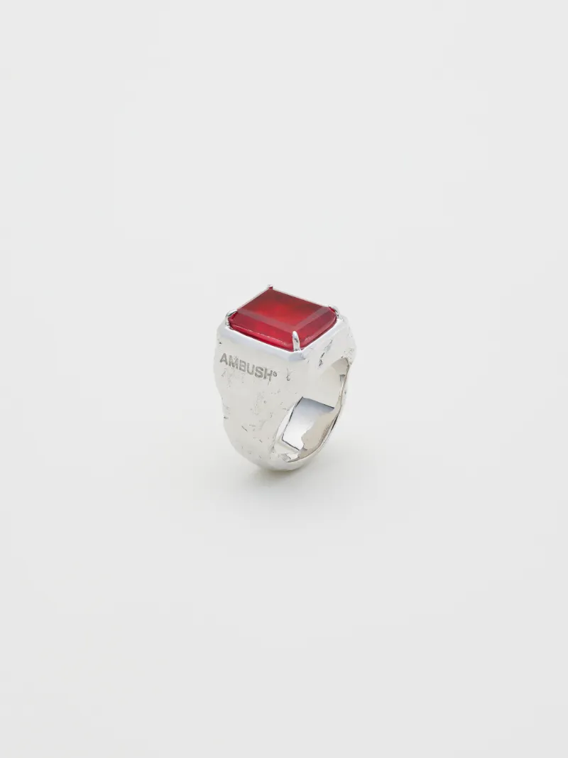SMALL SQUARE CUT STONE RING