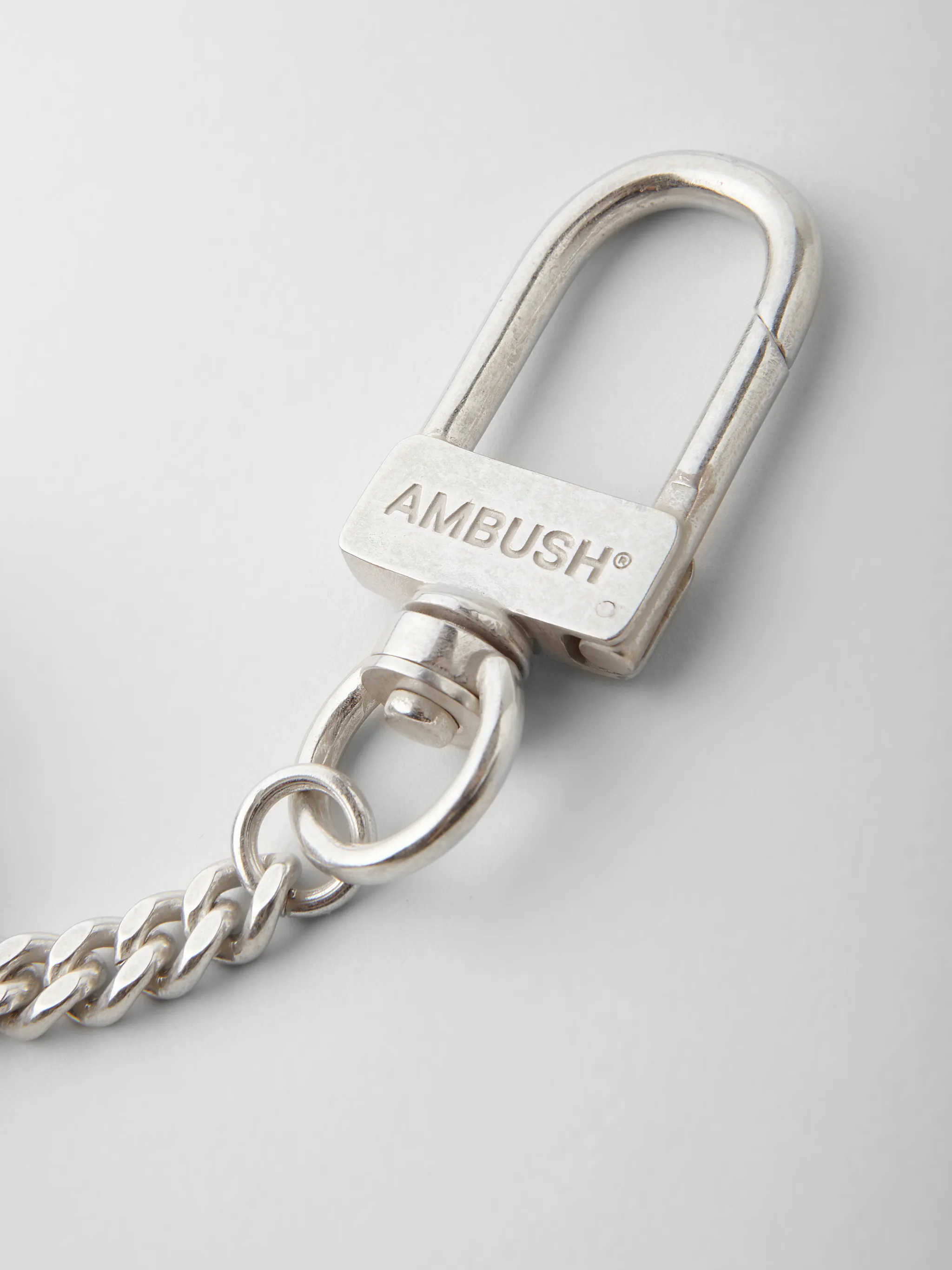SS21 LOGO LIGHTER CASE KEY CHAIN L