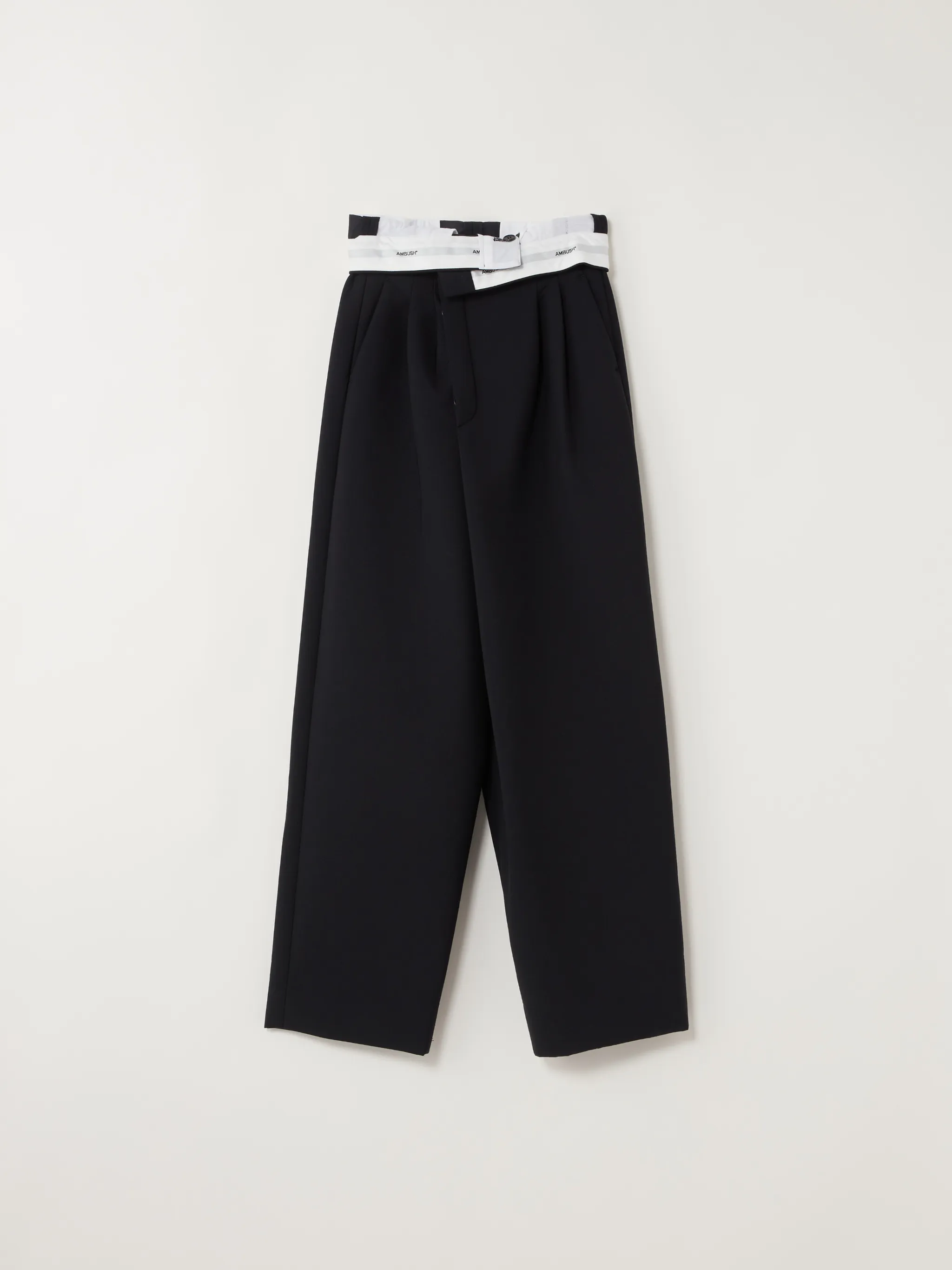 wide-legged folded trousers