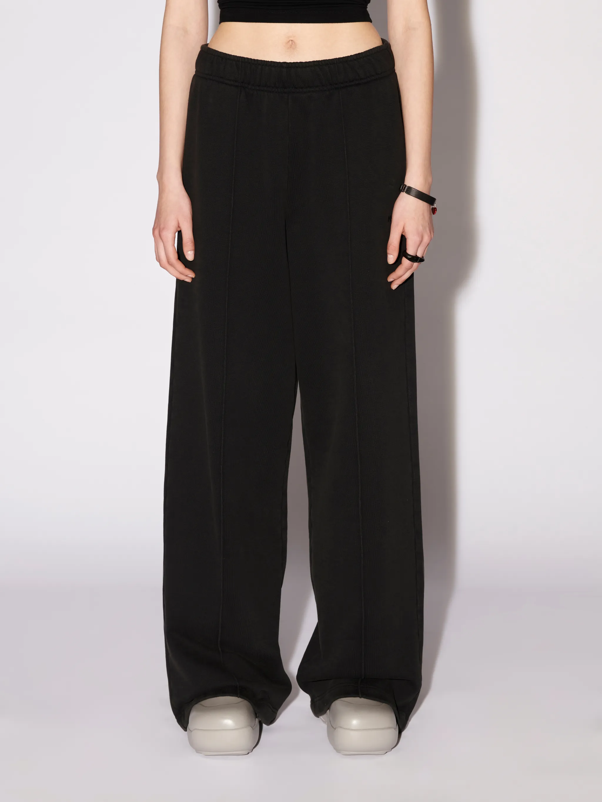 WIDE SWEATPANTS