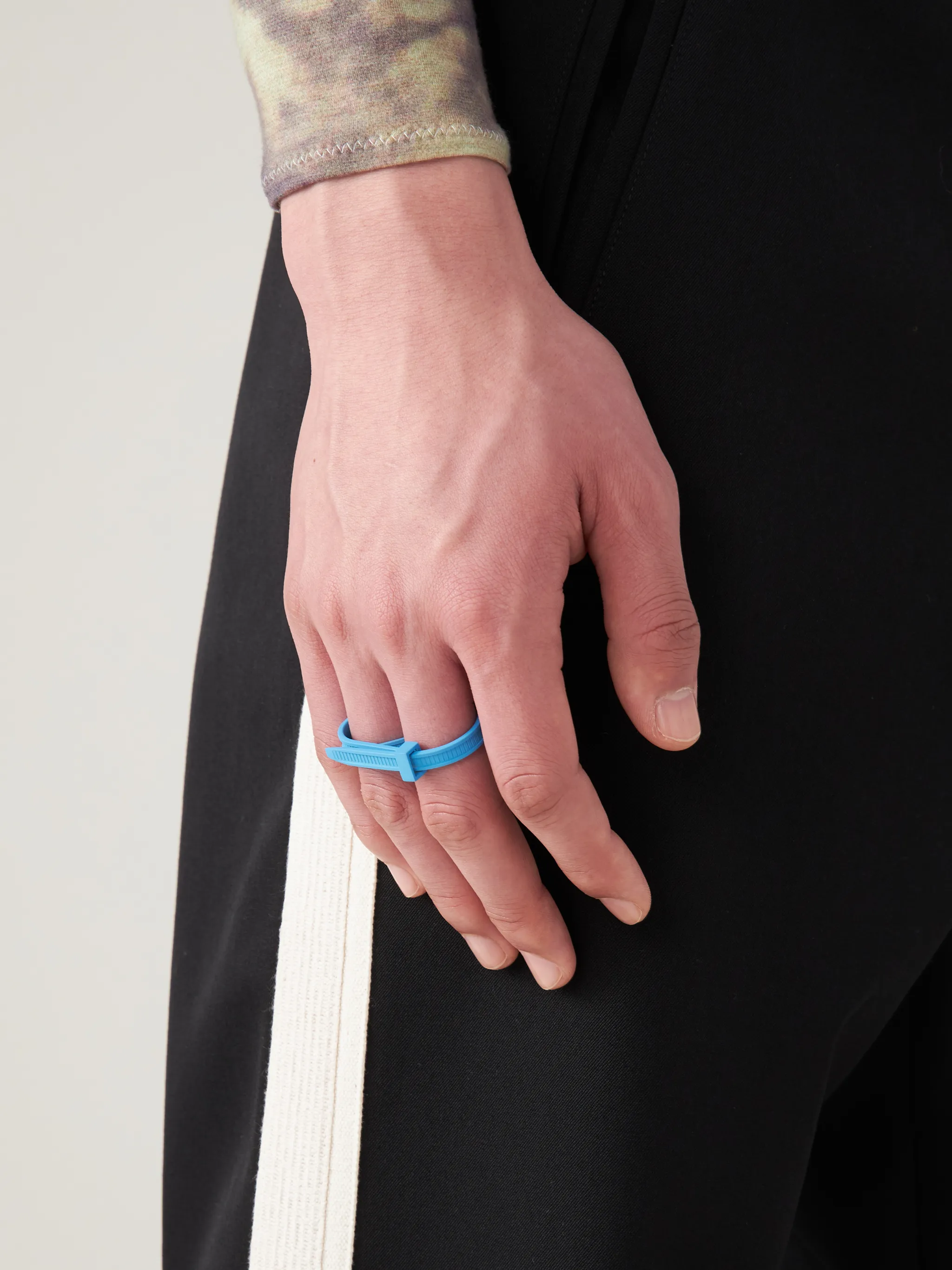 ziptie twofinger ring Ambush