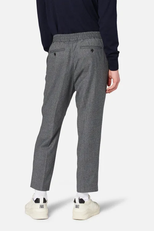 AMI CROPPED ELASTICATED WAIST TROUSERS 