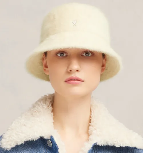 White Ami De Coeur Stud Bucket Hat - AMI PARIS OFFICIAL LB