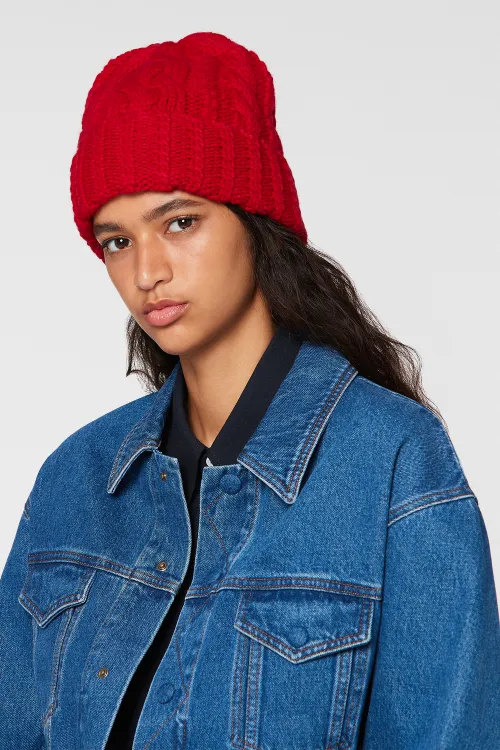 cable knit beanie