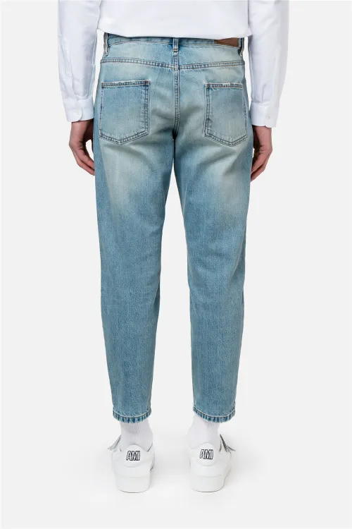 carrot fit jeans