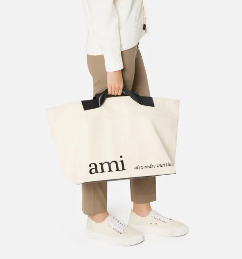 large shopping tote