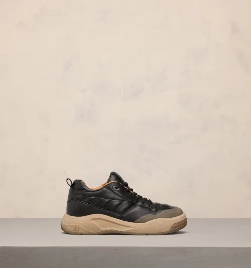 Black Low Top Ami SN1509 Sneakers AMI PARIS OFFICIAL EC