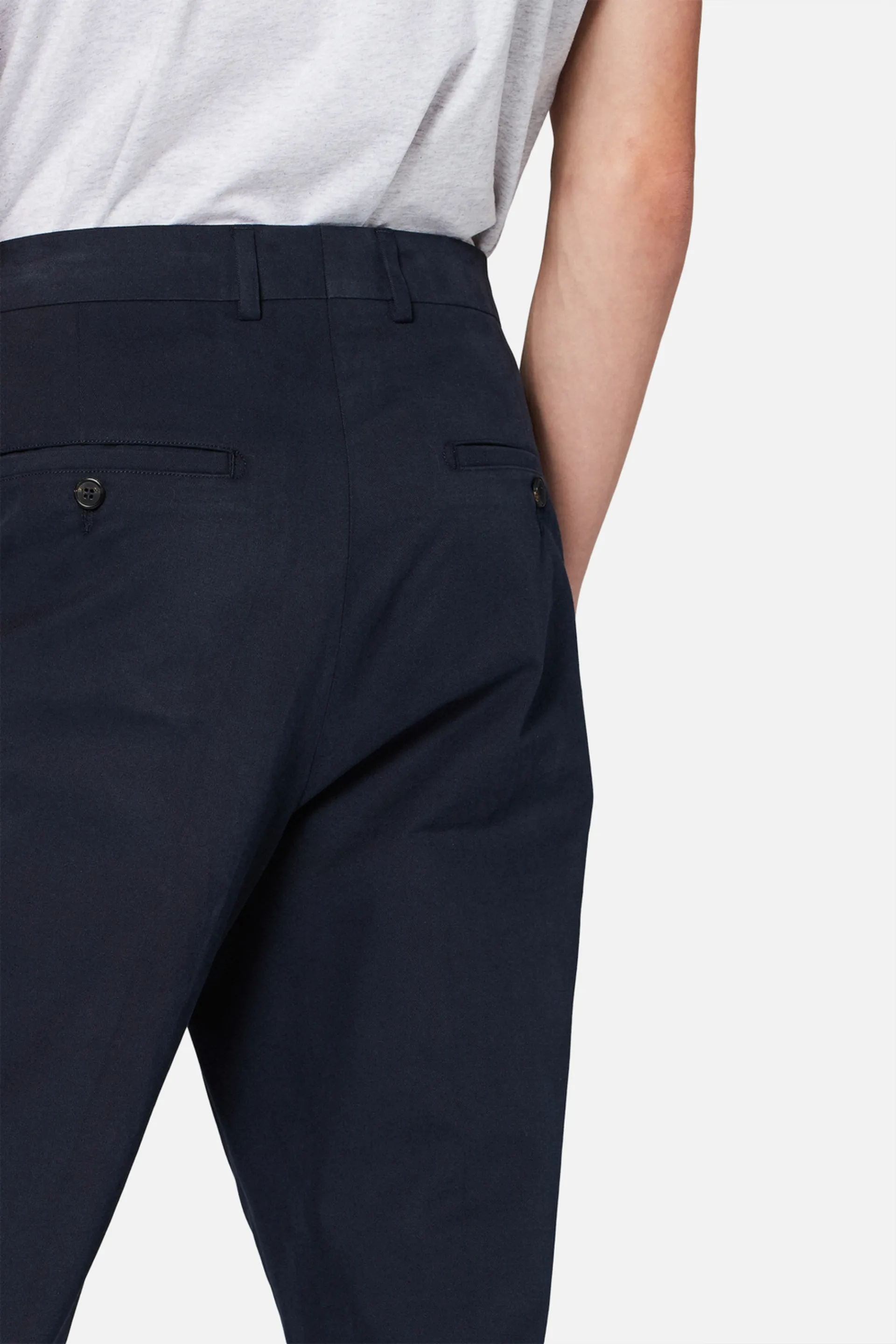 Pleated Carrot Fit Trousers | AMI PARIS