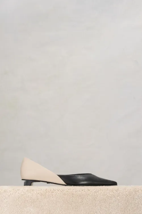 Pointed Toe Flat Shoes