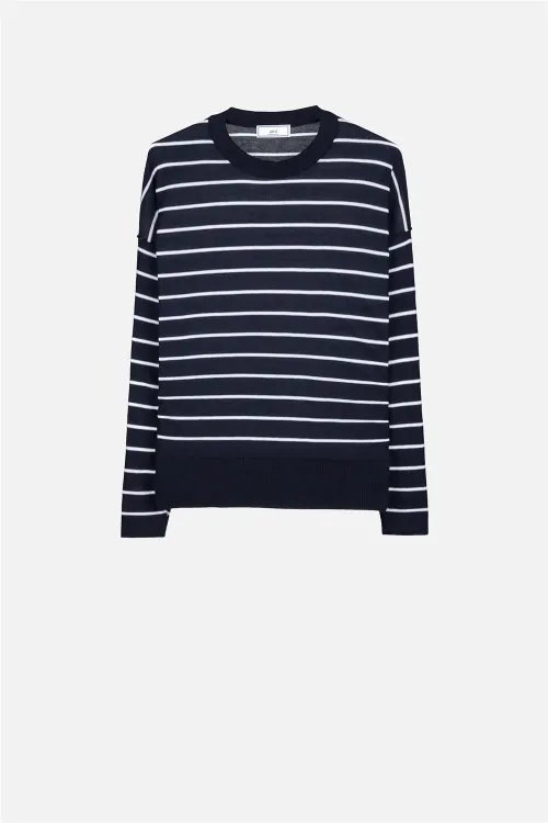 navy and white striped jumpers