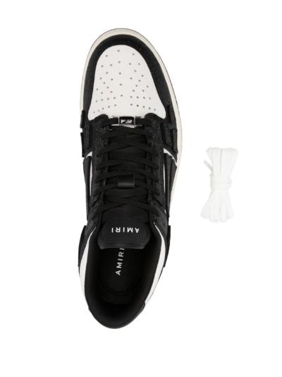 Skel Top Low Black / White Low Top Sneakers