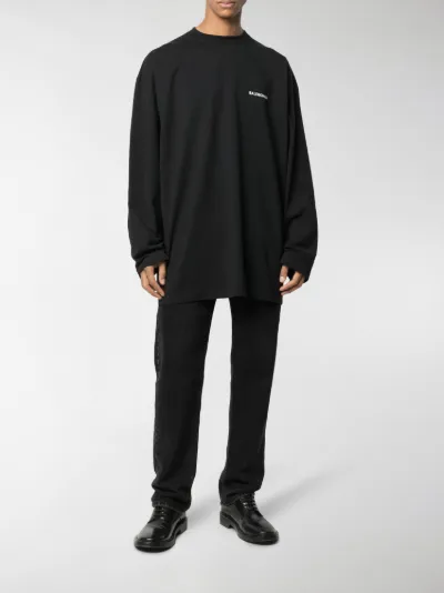 black round neck sweatshirt