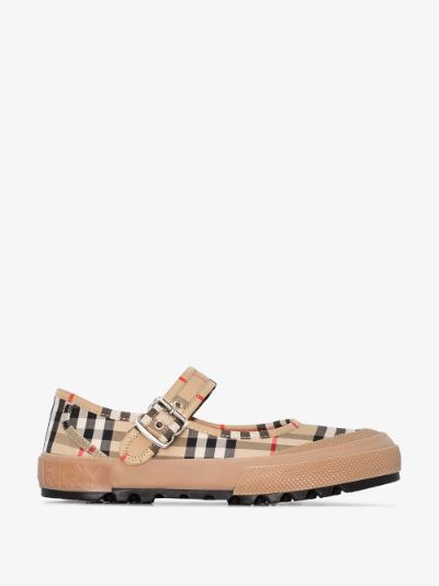 burberry pumps 