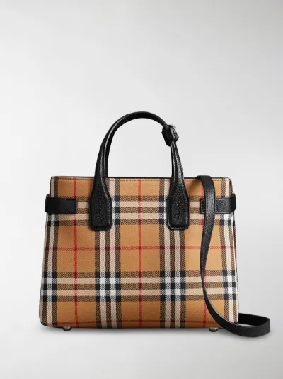 Burberry, la borsa Painted Hearts Shoulder Bag | Modalizer