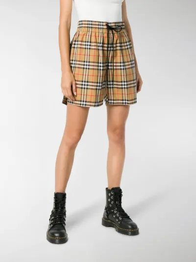 Burberry Pantaloni corti a quadri toni neutri | MODES