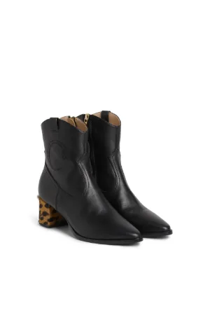 Cowboy-Stiefel mit C-Emblem
