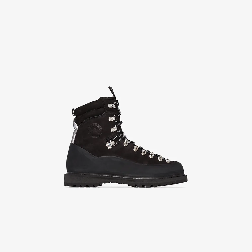 x hiking boots