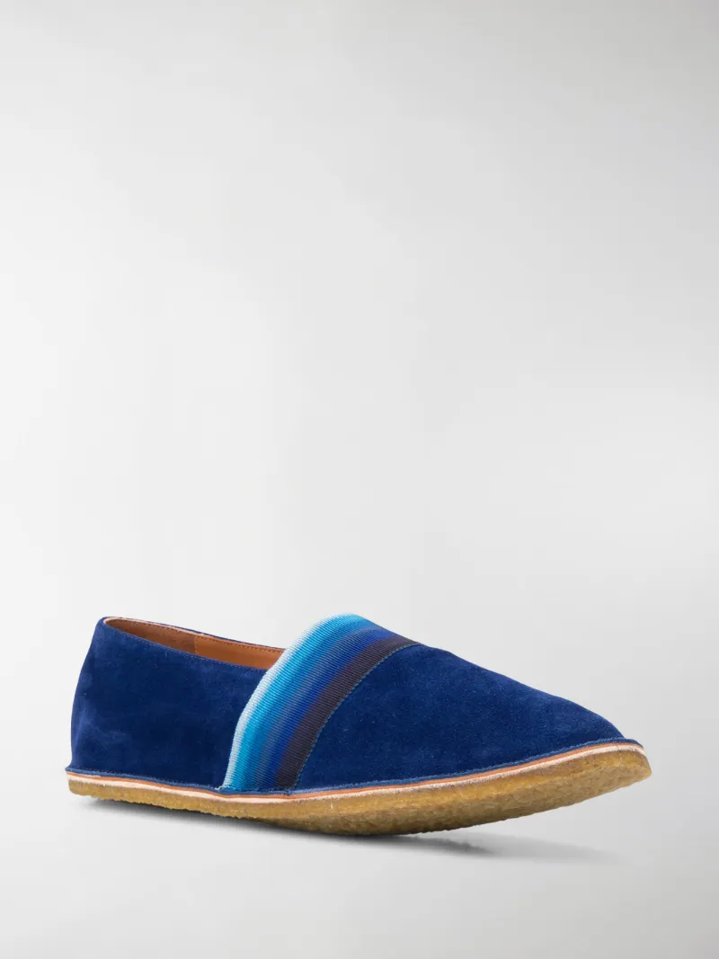 van moccasins