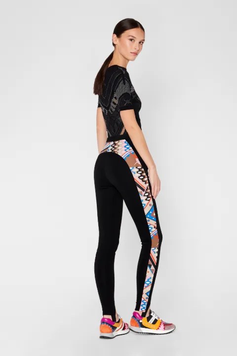 Vivara Baby Stirrup Leggings in black 