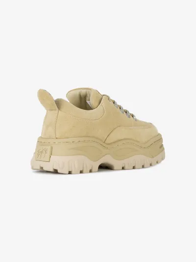 best heavy duty walking shoes