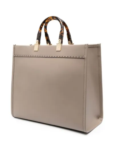 Borsa hotsell fendi shopper