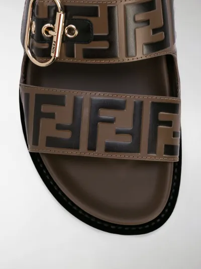 sandali fendi