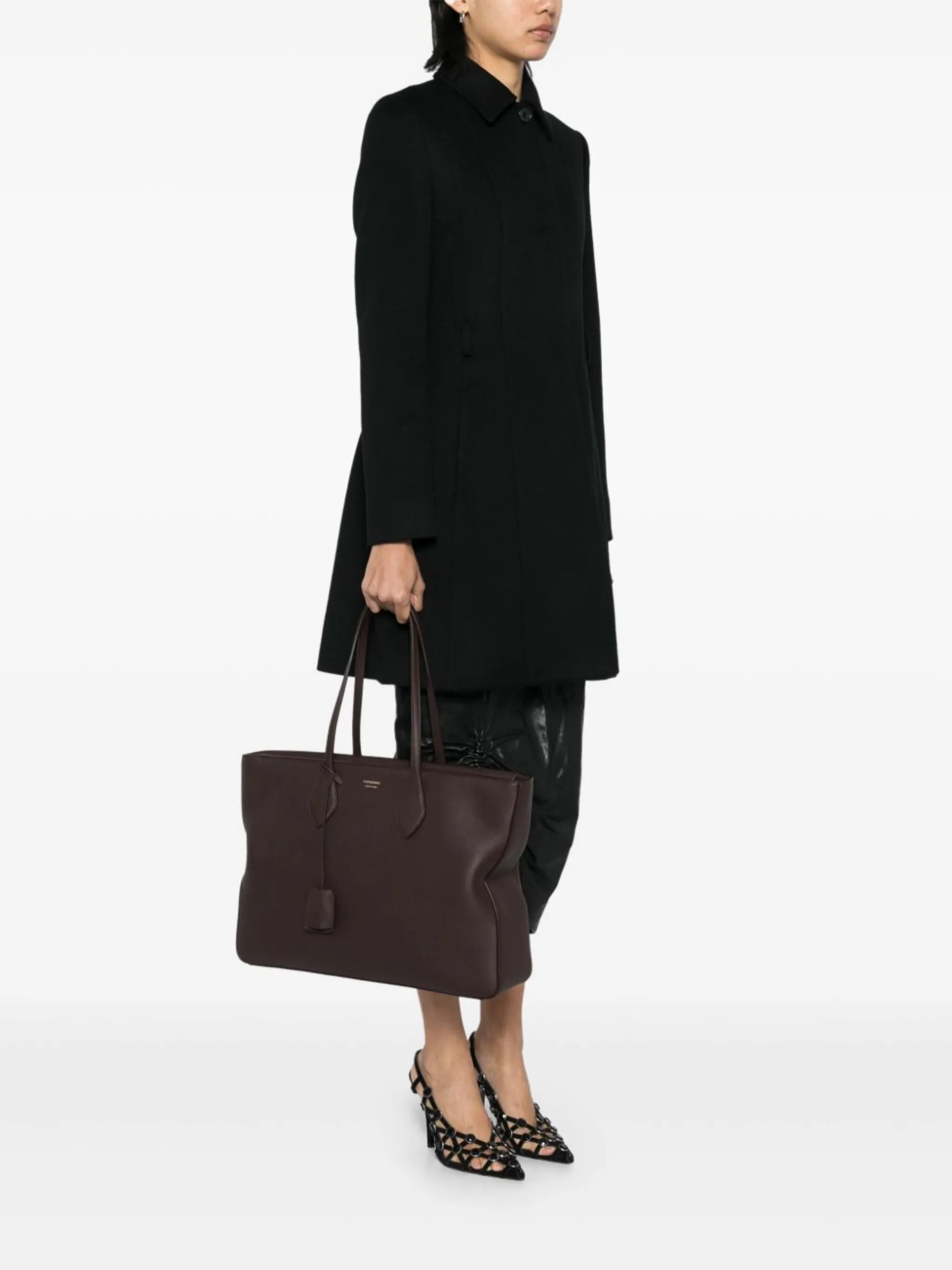 Amazon | [Ferragamo] [フェラガモ]フォンケース ブラック/ピンク NERO/NYLUND PINK 220650 HUG  770888 レディース [並行輸入品] | Ferragamo | ショルダーバッグ