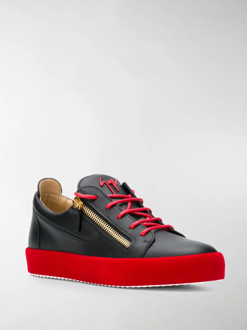 Sneakers alte in pelle rosse e nere di Giuseppe Zanotti Design, €597 |  farfetch.com | Lookastic