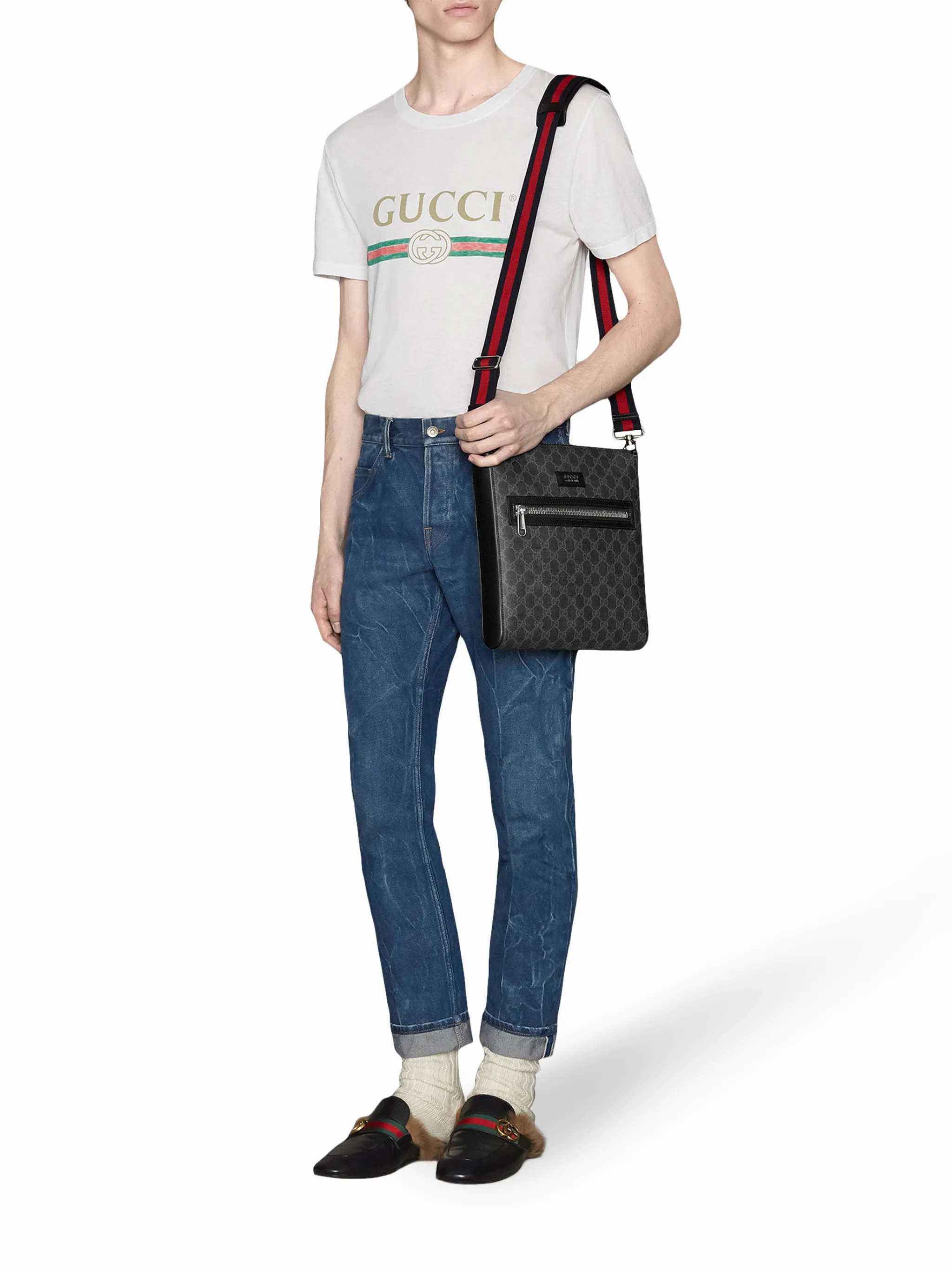 GG Supreme messenger bag Gucci