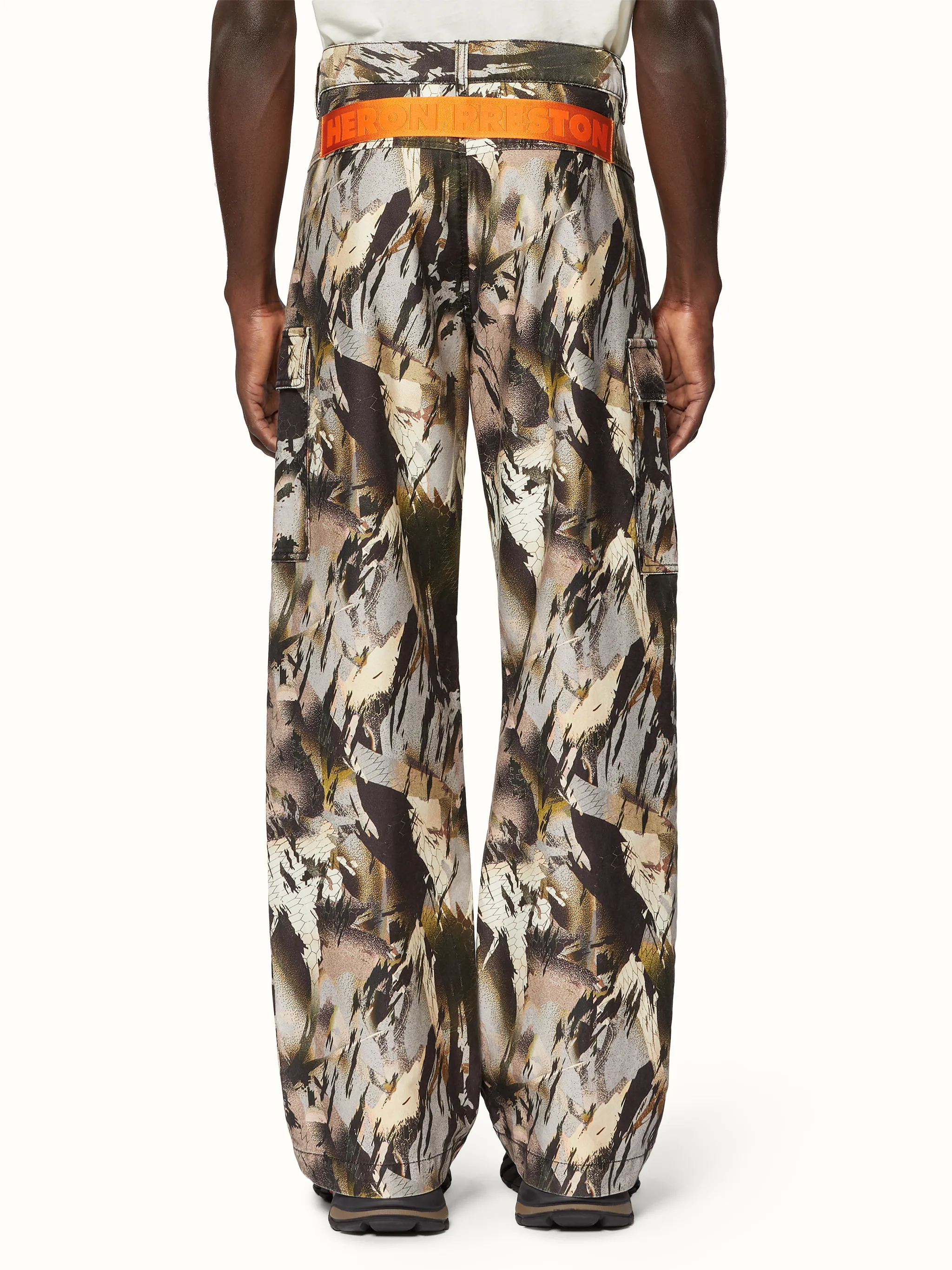 CAMO CARGO POCKET BAGGY PANTS