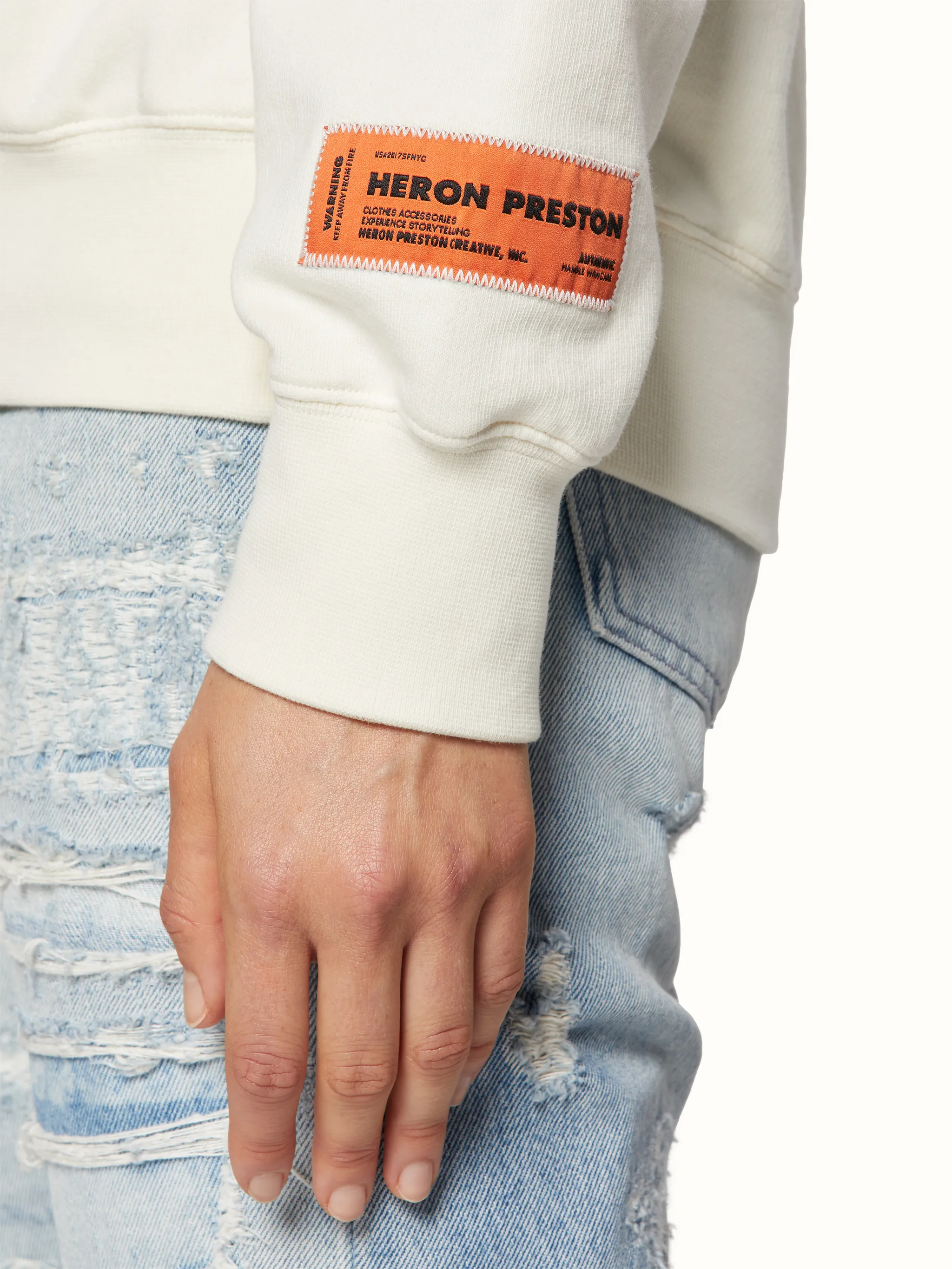 CREWNECK LOGO