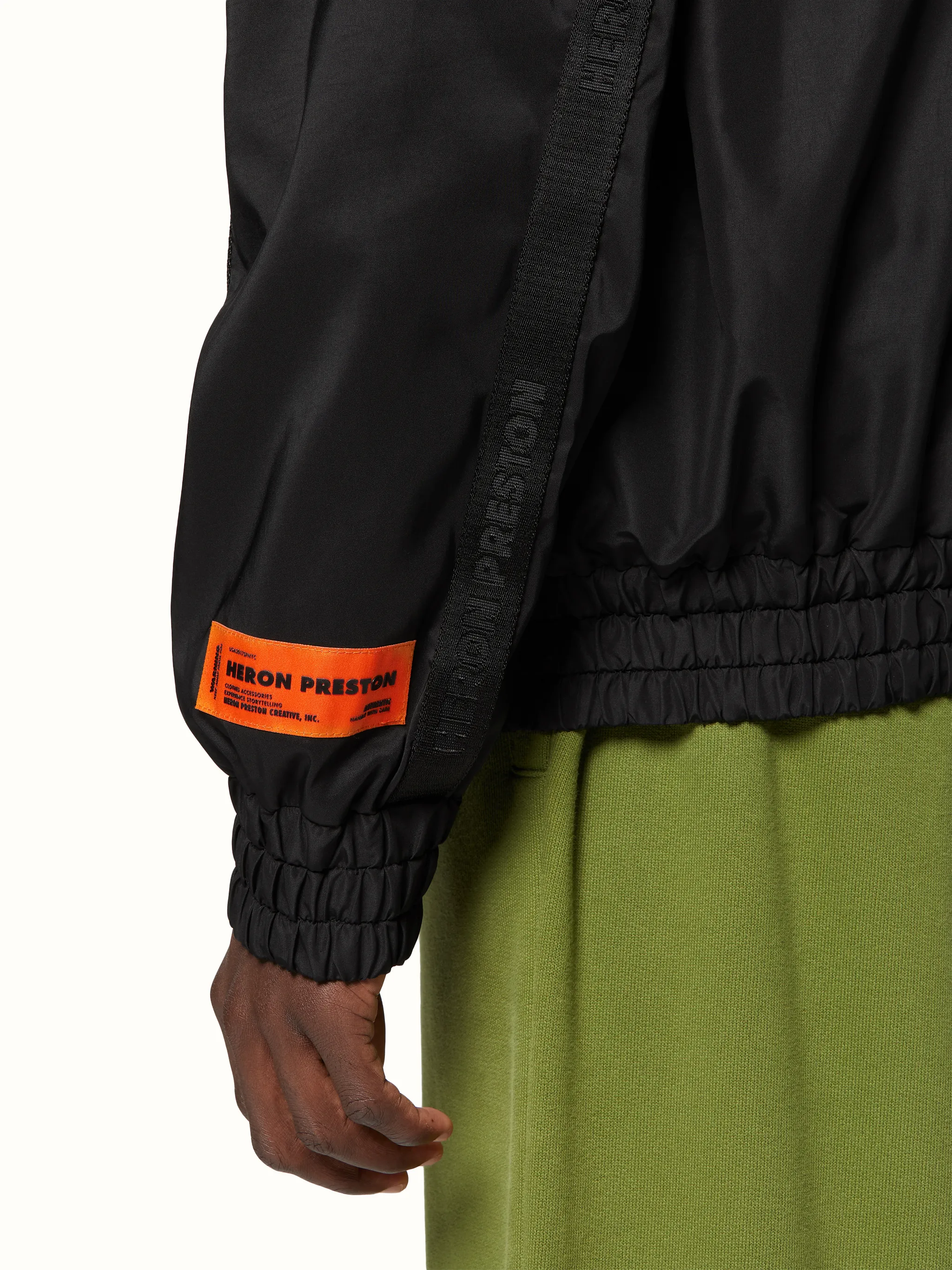 EX-RAY LOGO TAPE WINDBREAKER
