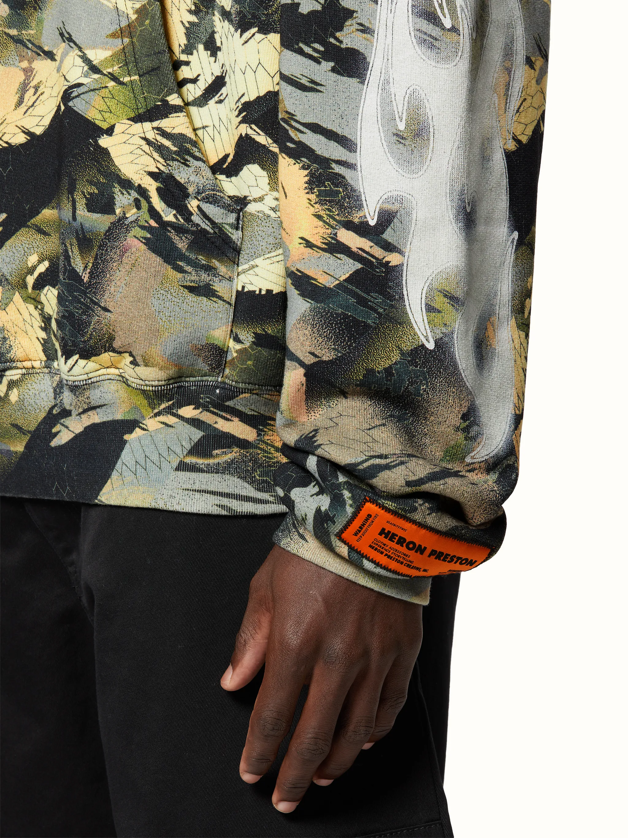 HOODIE CAMO FLAMING SLEEVE