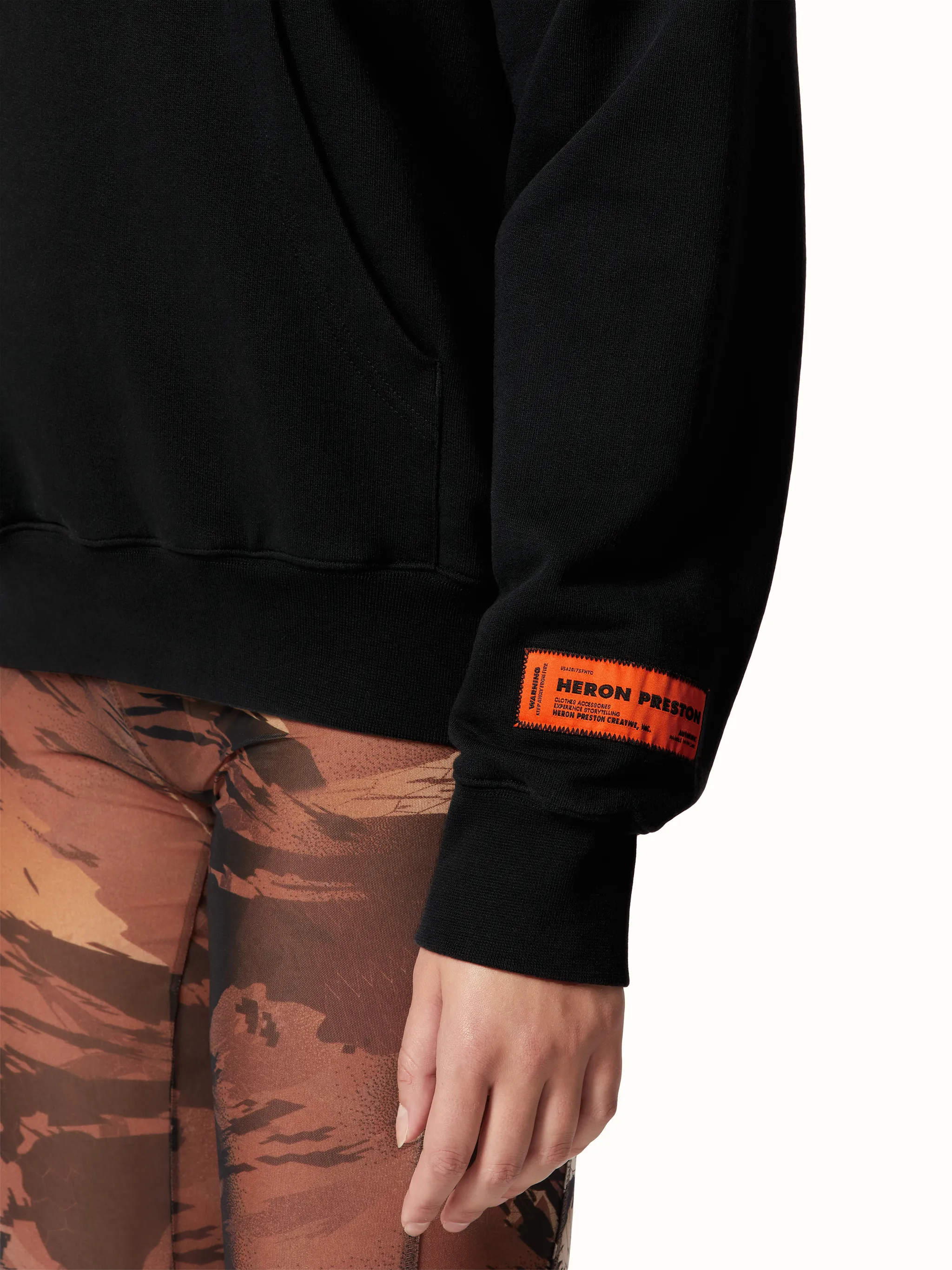 HOODIE LOGO
