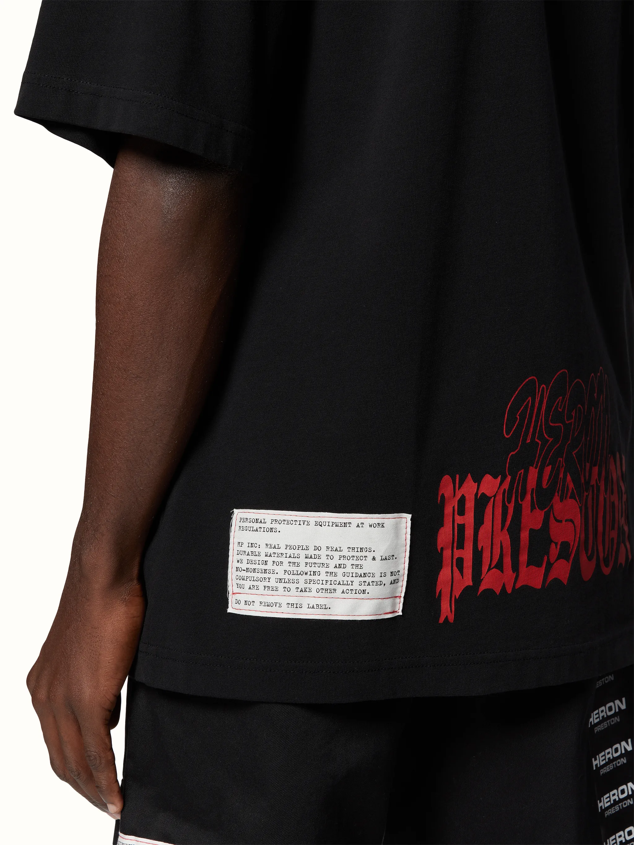TEE REG FLAMING SKULL
