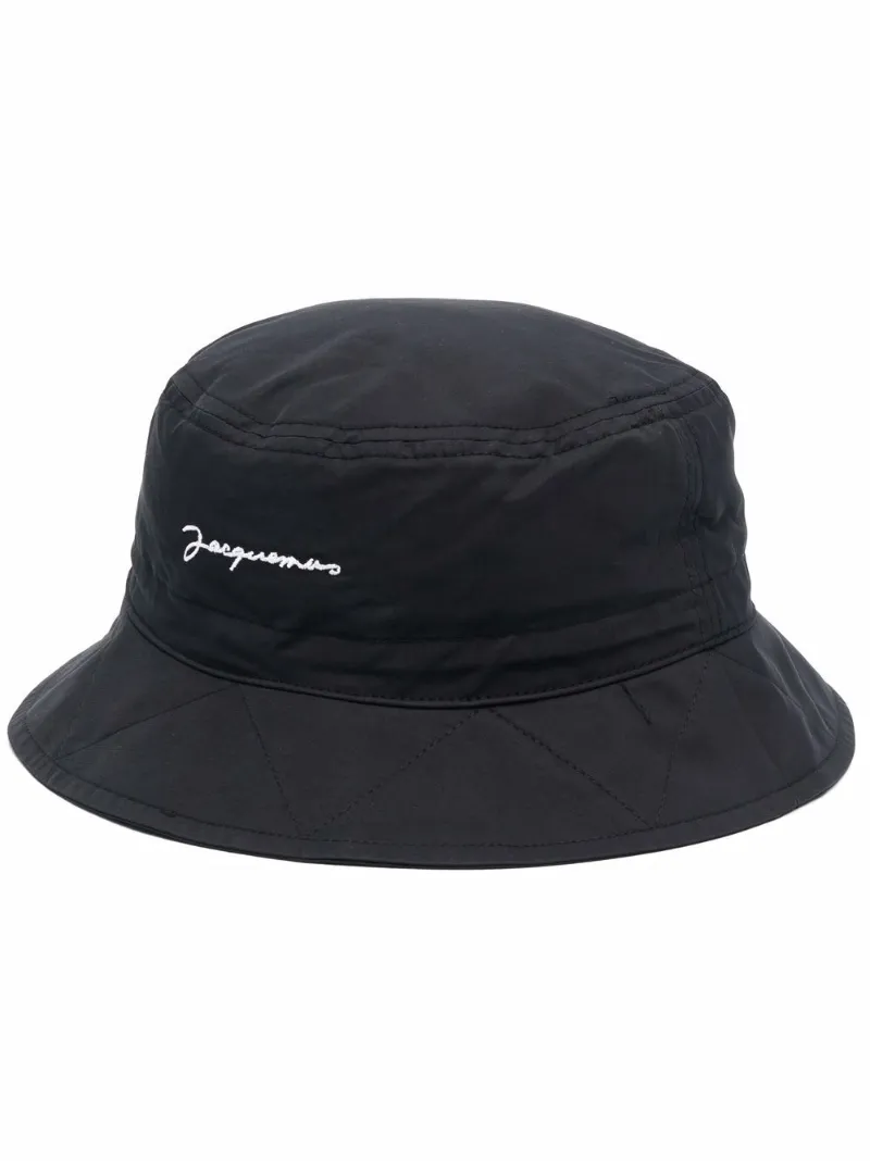 Jacquemus Cappello bucket con logo nero | MODES