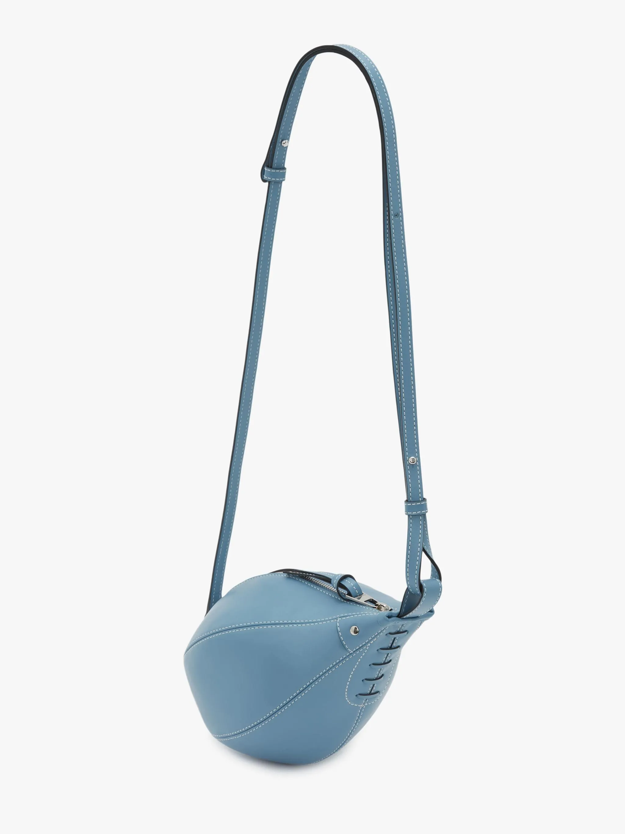 jw-anderson-small-punch-bag_15740599_30309320_2048.jpg