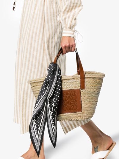 loewe medium raffia tote