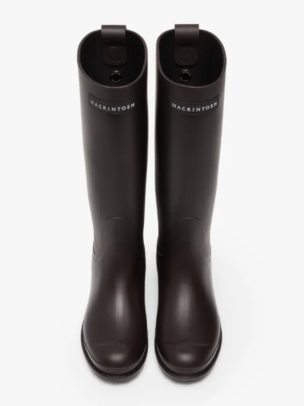 knee high wellington boots